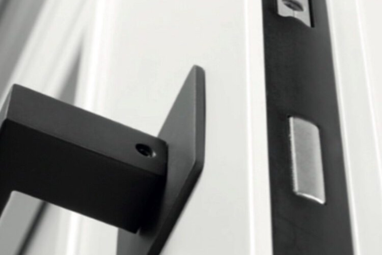 Türdrücker im Blackline-Design