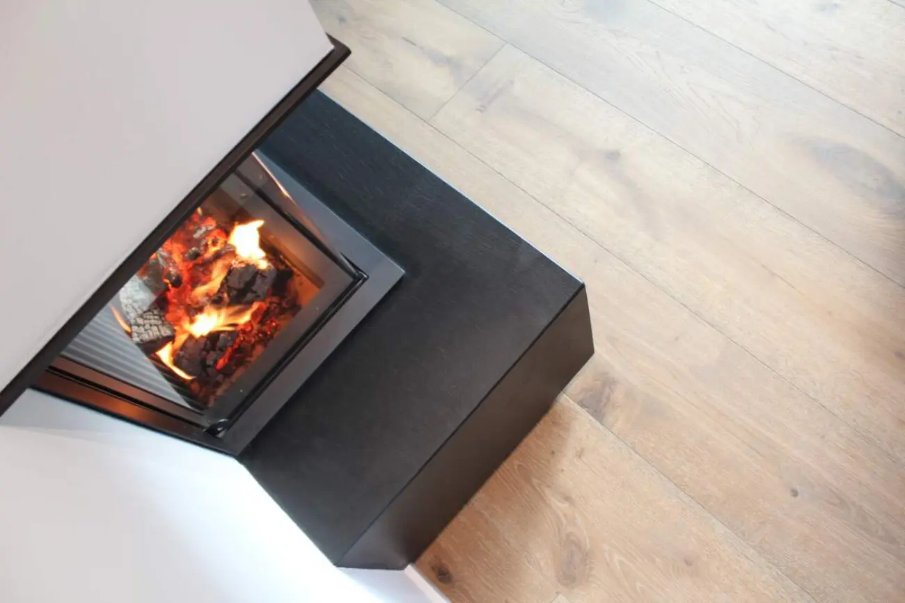 Garadasee Parkettboden von Blickfang Elemente mit Kamin
